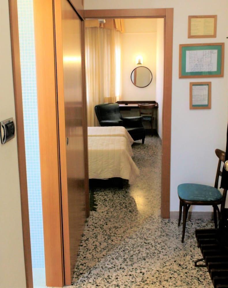 Hotel Napoleon リミニ エクステリア 写真