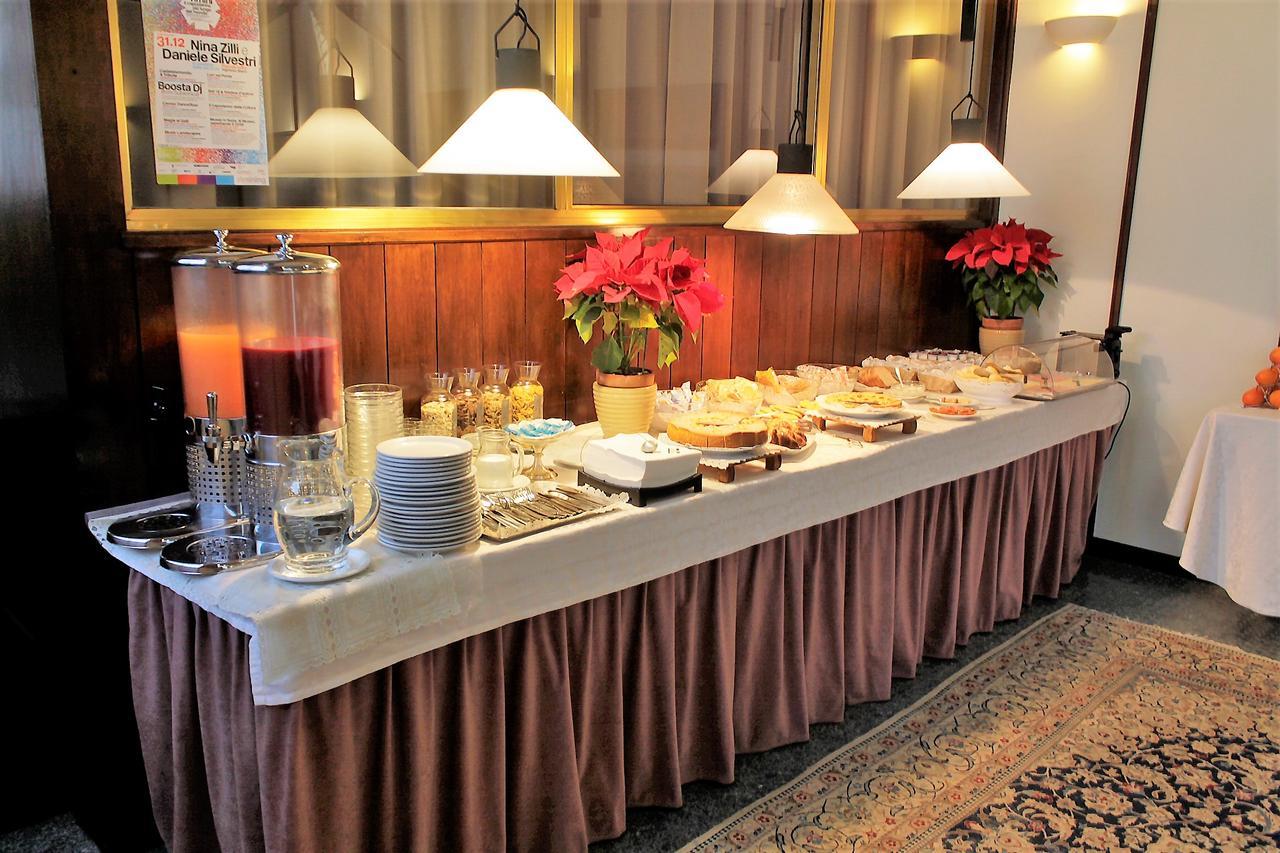 Hotel Napoleon リミニ エクステリア 写真
